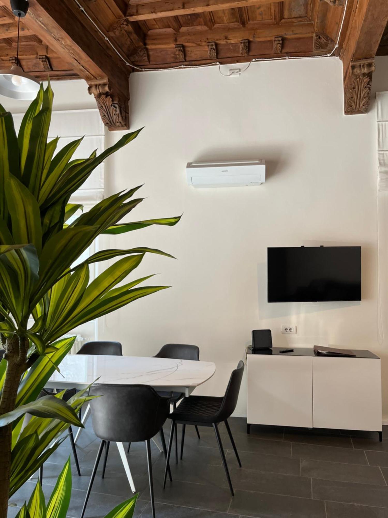 La Dama Finestra In Centro Appartement